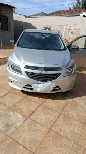 Chevrolet Onix JOY Hatch 1.0 8V Flex Mec. 4P 2018