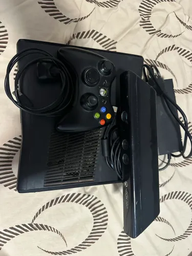 Xbox 360 Slim