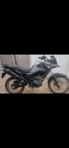 Vendo e troco nova 3 mil rodada  * 