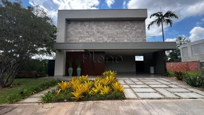 Sobrado à venda em Jaguariúna, Tanquinho Velho, com 4 quartos, com 253.05 m²