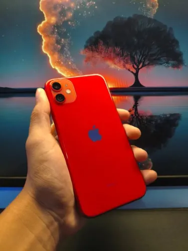 iPhone 11 Vermelho até 12X no cartão