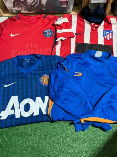 Lote de Camisas de Time (3 times europeus, 1 de goleiro)