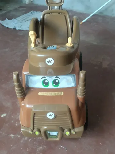 TOM MATER CARROS