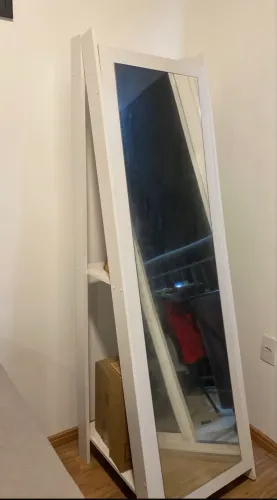 Espelho grande com estante 