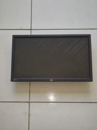 monitor com defeito para retirada de peças 