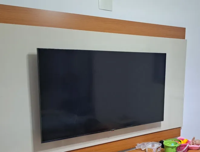 Smart TV LG 65 polegadas 4k uhd - 2025 MUITO NOVA tela trincada