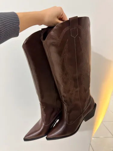 Bota cano alto