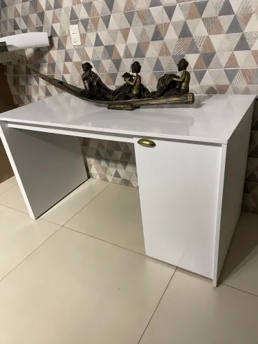 Vendo mesa  escrivaninha linda muito conservada 