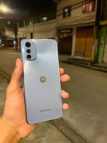 MOTO E32