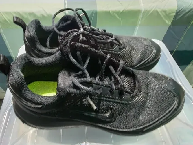 TENIS NIKE AIR MAX AP TRIPLO TAM 9.5 USA (41 BRA)
