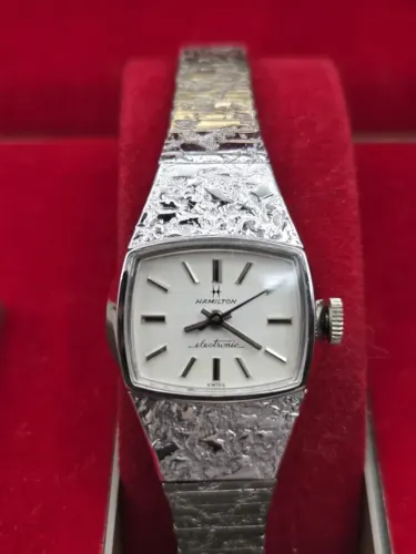 Hamilton Vintage Feminino Electronic - Folheado Ouro 10K - Com Caixa Original Cocktail Wat