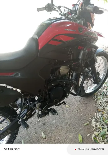 Moto Lander 250