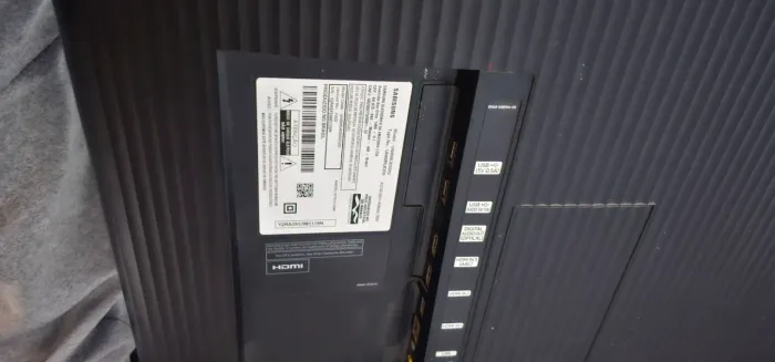 Tv samsung 49 polegadas curva condefeita 