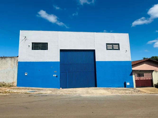 Galpão Santos Dumont 450m2