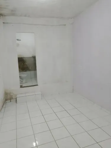 Casa pra alugar no feitosa atrás da panificação lima Rocha