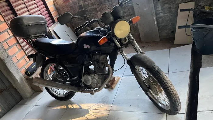 Cg 125 fan ks 2008 em ótimo estado para o ano 