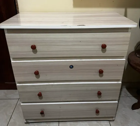 Cômoda de MDF 4 gavetas