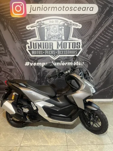 HONDA ADV 160 ABS 2025 (APENAS 2.500 kms, ESTADO DE ZERO, MANUAL, CHAVE RESERVA)