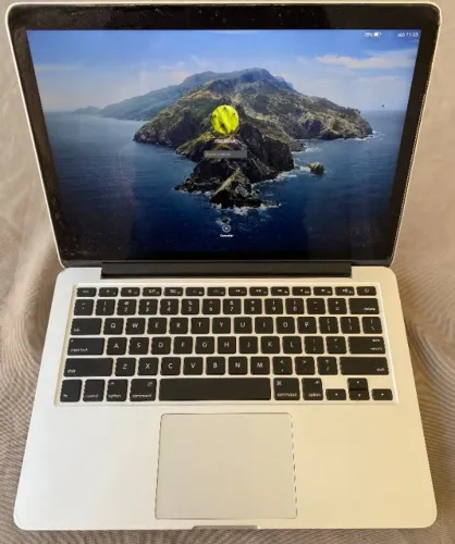 Macbook Pro 13" - i7 - 8GB RAM - 128GB SSD