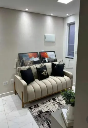 Apartamento à venda com varanda, 2 dormitórios, sala, cozinha, de 35m², em Santana.