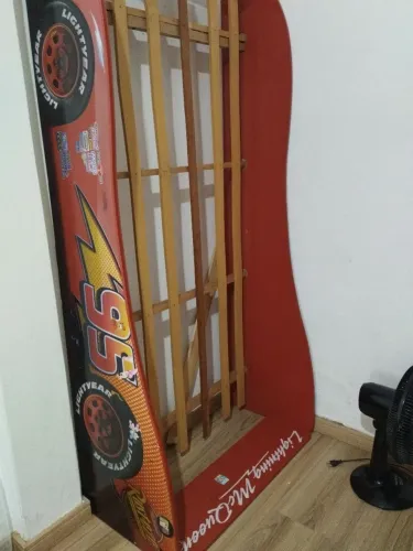 Cama de criança do McQueen