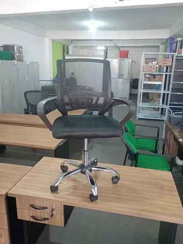 CADEIRA TELADA SECRETARIA BARARA E AQUI CENTERACO CADEIRAS ITAPUA R$ 399.00, *