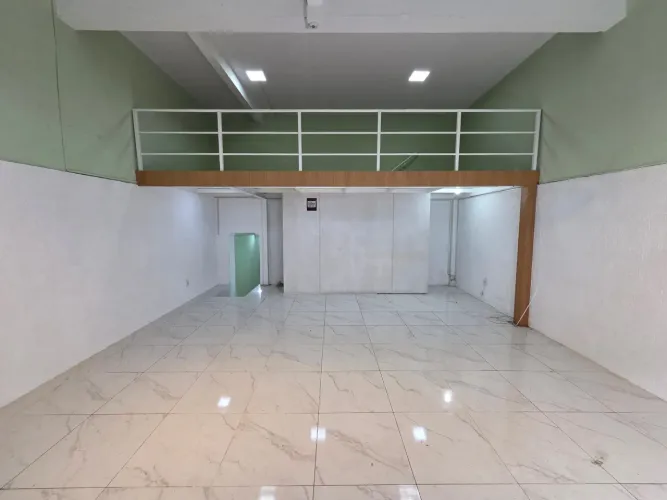 Loja Comercial c/ Mezanino no Cambuci