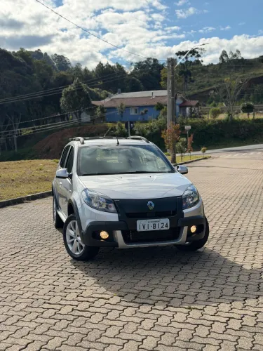 Renault Sandero Stepway Hi-power 1.6 8V 5P 2014