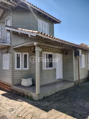 Casa à venda em Camaquã com 150 m², 2 quartos, 6 vagas