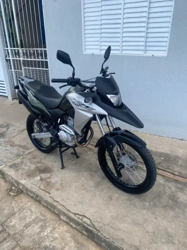 Xre 300 2018