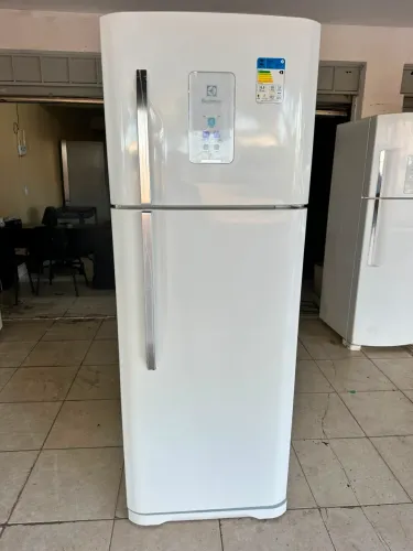Electrolux frost free semi nova 450 litros