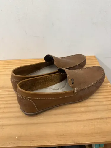 Mocassim Democrata Couro Marrom Caramelo 39