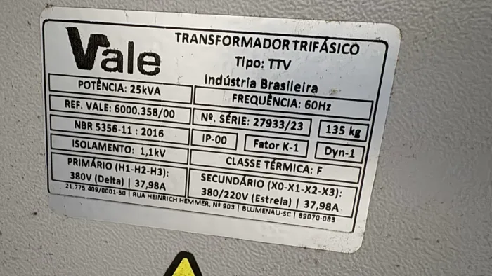 Transformador Isolador 380 V 25 kVA. 