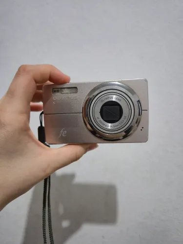 CÂMERA OLYMPUS COM PROBLEMA NO CARTÃO.
