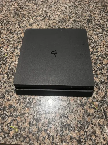 PlayStation 4 Slim - Com dois controles