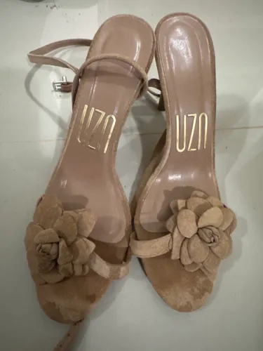 Sandália couro UZA