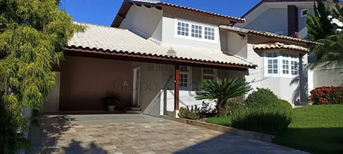 Casa Condomínio em Jacareí