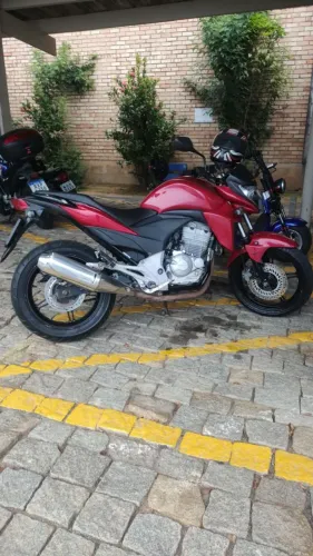 Moto cb 300