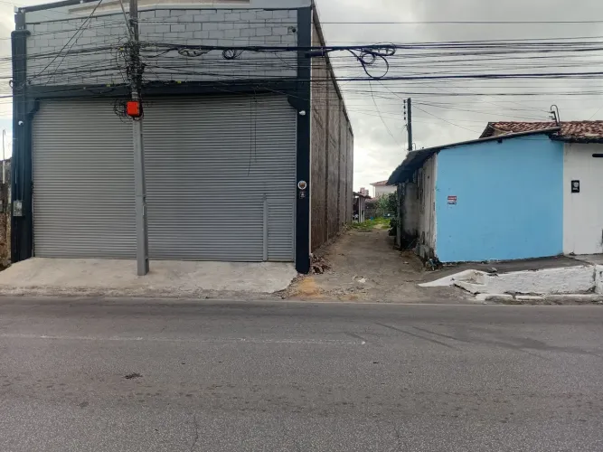 IMPERDÍVEL! TERRENO 20X20 COM 2 CASAS NA PRINCIPAL DO BARRO DURO