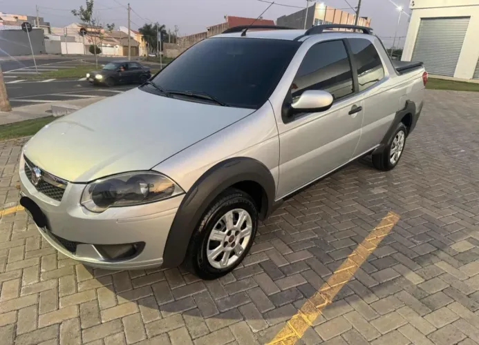 Fiat Strada Trekking 1.6 16V Flex CD 2014