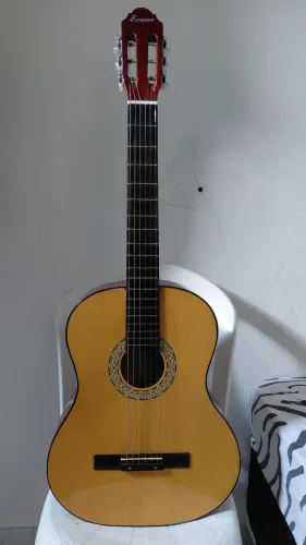 VIOLÃO BENSON EM BOM ESTADO. APROVEITE