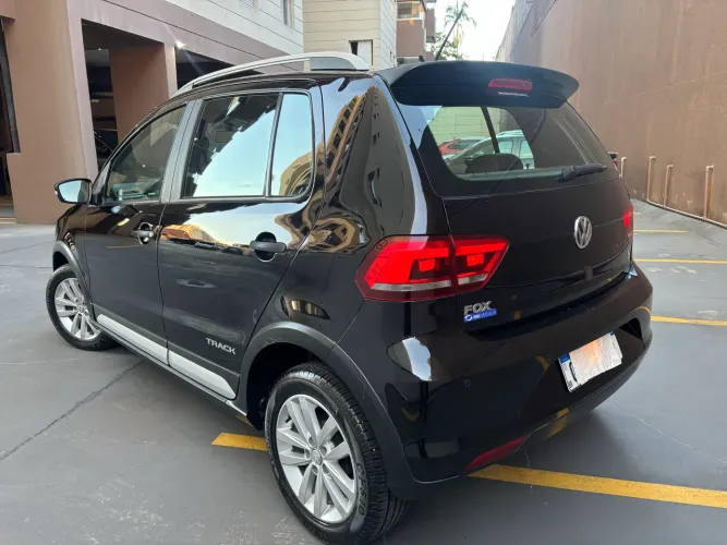 Volkswagen Fox Track 1.0 Flex 12V 5P 2017