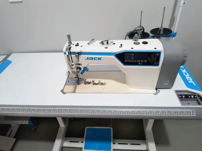 Máquinas de costura Jack seminovas (Reta e Interlock)
