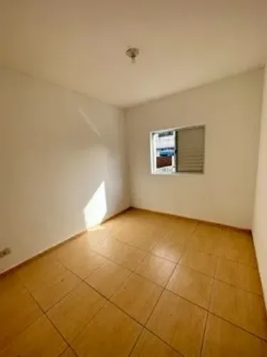 Apartamento para alugar com dois dormitórios e uma vaga de garagem na Mooca