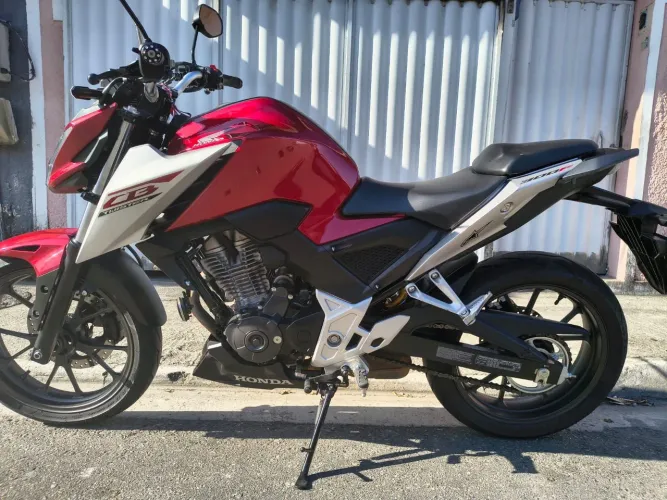 CB 300f Twister Nova