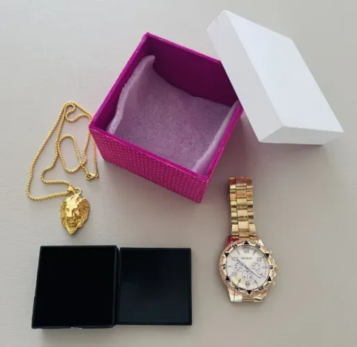 Relógio Unissex Dourado + Pingente Aço Inox Dourado Com Pingente Leão