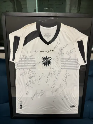 Quadro Exclusivo 100 anos - Camisa Oficial do Ceará Sporting Club Autografada
