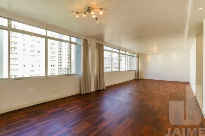 APARTAMENTO AMPLO PROXIMO AO PARQUE BUENOS AIRES