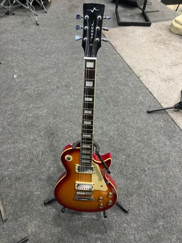 Vendo Guitarra Les Paul  Marca vogga  Regulada por luthier