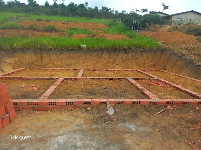 Vende-se terreno na base